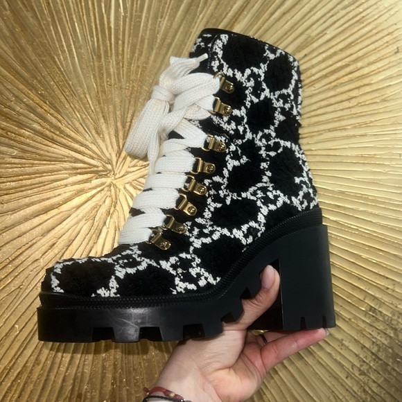 Gucci Tweed Combat Boots - excellent condition- Black and White - Picture 2 of 6
